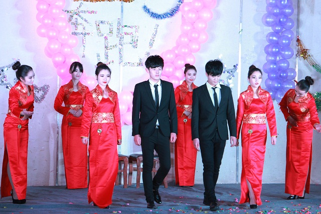 奔跑吧,2015!—我系举办迎新暨2015年新年师生联欢晚会 奔跑吧,2015!—我系举办迎新暨2015年新年师生联欢晚会